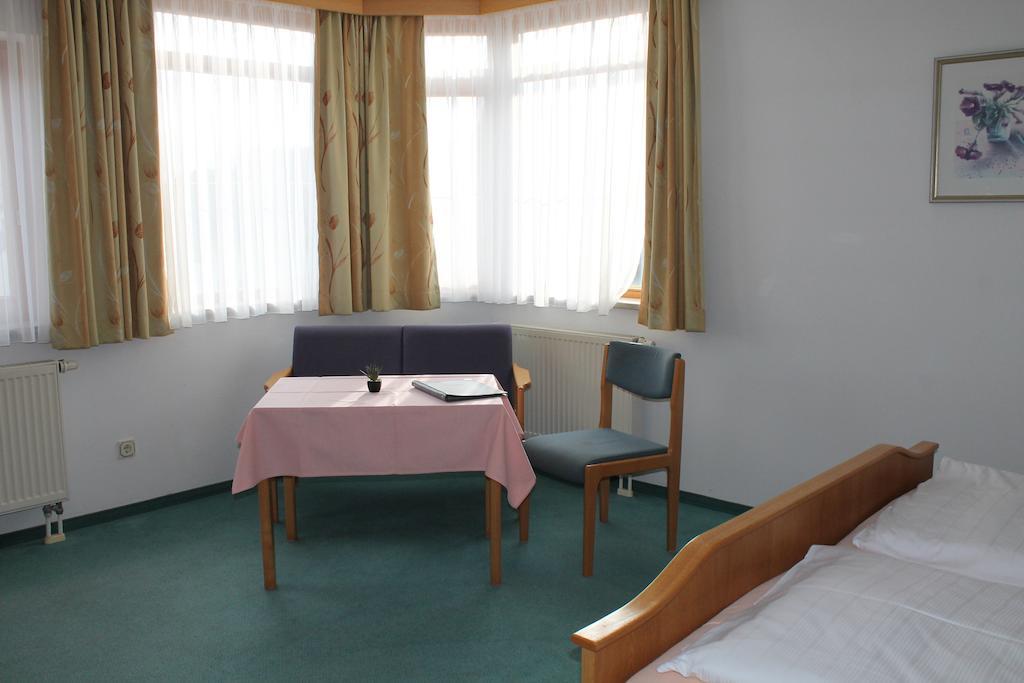 Hotel garni Vogelsang Bad Füssing Værelse billede